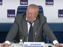 'Жириновский жжет': лидер ЛДПР сравнил 'фанатизм' Хиллари Клинтон с женским алкоголизмом