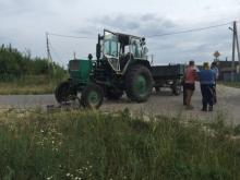 В Татарстане велосипедист столкнулся с трактором - тракторист совершил внезапный маневр
