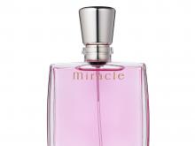 В Татарстане готовились разлить в китайские флаконы 'духи Lancome'. Таможня помешала