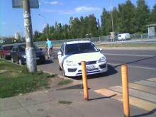 'На Автозаводском проспекте нужен лежачий полицейский!'