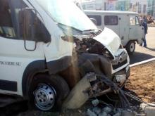 На перекрестке Чулман и Туфана столкнулись маршрутка и легковушка. Пострадали 4 пассажира