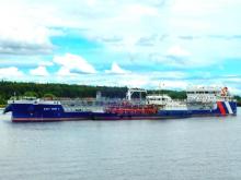 На реке Кама столкнулись теплоход, груженый газойлем, и порожняя баржа