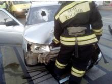 В столкновении автомобилей на проспекте Мусы Джалиля пассажир повредил глаза и нос