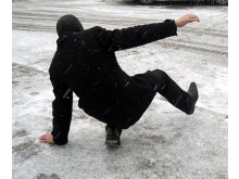 Для борьбы с гололедом в Набережных Челнах заготовлено 5100 тонн песка и 352 тонны соли