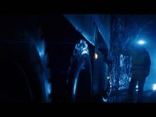 Менеджер производителя беспилотников испытал его, лично встав на дороге перед грузовиком (видео)