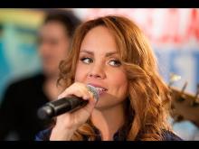 Певица МакSим призвала голосовать за Казань на банкноте 200 рублей