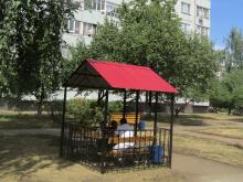 В Набережных Челнах популярными стали беседки во дворах