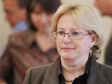 Министр здравоохранения РФ поработала врачом в самолете в Нью-Йорк, когда пассажирке стало плохо