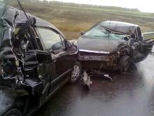 Возле Чистополя произошло крупное ДТП: столкнулись два 'КАМАЗа' и две легковушки (видео)