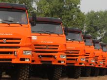 «КАМАЗ» поставляет 45 самосвалов и тягачей для для строительства автотрассы в Санкт-Петербург