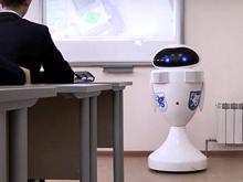 В Татарстане провел урок в лицее первый в России робот - учитель Ева