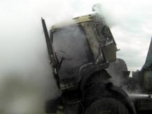 На трассе 'Набережные Челны - Альметьевск' во время движения загорелся 'КАМАЗ' (видео)