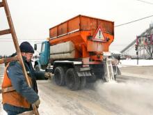 Для очистки дорог зимой закупили речной песок и жидкий раствор из Башкирии