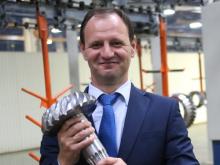 Руководитель пресс-службы 'КАМАЗа' Олег Афанасьев увлекается споттингом и авиатематикой