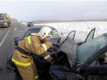 В Татарстане в лобовом столкновении двух автомашин погибли два человека