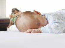 8 мам решили оставить ребенка в роддоме