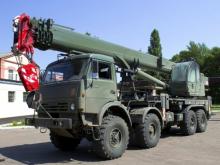 В инженерные войска российской армии поступил новый кран на базе автомобиля 'КАМАЗ - 63501'