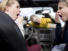 'Женщины за рулем в 1,7 раза опаснее мужчин-водителей'