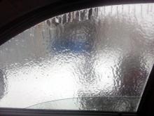 'Ледяной дождь': Дорожники оправдываются, такси поднимают цены