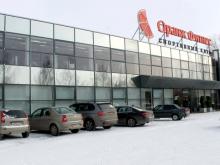 Клиент фитнесс-центра жалуется на морозный воздух из окон тренажерного зала