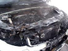 'Ленд Ровер' загорелся возле Ледового дворца из-за неисправности под капотом