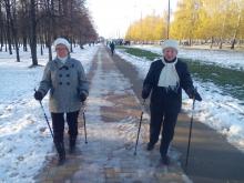 'Каждое утро с подругой нас ждет скандинавская ходьба...'