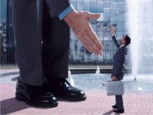 Банк «привязывает» клиента, обещая ему зарегистрировать ИП или ООО