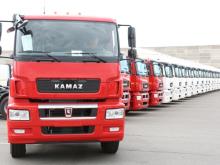 «КАМАЗ» в октябре продал 1848 грузовиков. 317 из них - магистральные тягачи КАМАЗ-50