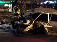 Молодой водитель, врезавшийся в столб рекламного щита, скончался после 10 дней комы