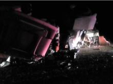 В полночь на автодороге Набережные Челны - Заинск столкнулись фура 'МАН' и трактор 'Кировец'