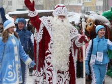 Новогодние сюрпризы-2017: Карнавальное шествие, конкурс танцев и частушек