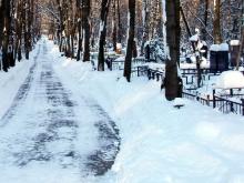 На уборку городских кладбищ зимой 2017 года горисполком выделяет более 700 тысяч рублей