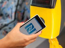 Перевозчикам предложили оплату проезда в автобусе и трамвае с банковской карты или смартфона