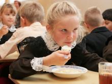 Бесплатное питание в школах получают челнинские дети из 148 многодетных семей. В городе их 3830