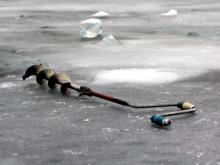 У плотины Нижнекамской ГЭС челнинские сотрудники МЧС разогнали рыбаков-нарушителей