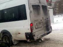 Маршрутки будут чадить черным выхлопом всю зиму - экологи могут проверить их только весной