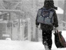 Отмена уроков в школе: При какой температуре воздуха на них можно не ходить?