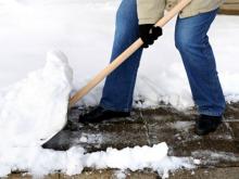 Должны ли родители чистить снег в детском саду? Могут, если сами захотят