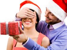Шампунь и мыло, сковороды и кастрюли - самые нежеланные подарки для женщин на Новый год