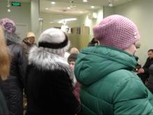 Очереди в «Сбербанке»: клиентам советуют ехать в поселок ГЭС - там меньше клиентов