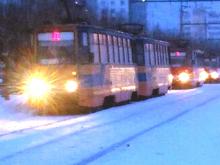 На остановке «Универсам» трамвай сбил нетрезвого пенсионера. Движение перекрыли на 38 минут 