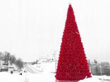 Новый год: Нижнекамск выделился ярко-красной елкой и иллюминацией на телевышке (видео)