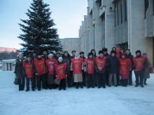 Челнинские коммунисты утром вручили властям 2017 уведомлений о пикетах в следующем году