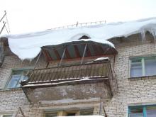 УК «Камстройсервис» через суд вынуждает челнинцев разбирать непроектные крыши на балконах