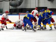 В матче с лидирующим ХК 'Ростов' челнинские хоккеисты забили 5 шайб, но все же проиграли (видео)