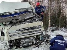 Дальнобойщик из Татарстана погиб в Челябинской области, перевернувшись на грузовике