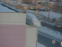 «Управдомы» не успевают следить за снегом и лужами