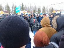 Организаторов несанкционированного митинга на площади Азатлык увезли в Центральный ОВД