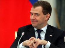 Премьер-министр РФ Дмитрий Медведев заработал в 2016 году 8,5 миллионов рублей
