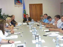 Депутаты защищают торговцев из 7 комплекса